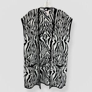 Chico's Size 2/Large Sleeveless Cardigan Sweater Vest Cotton Black White Zebra